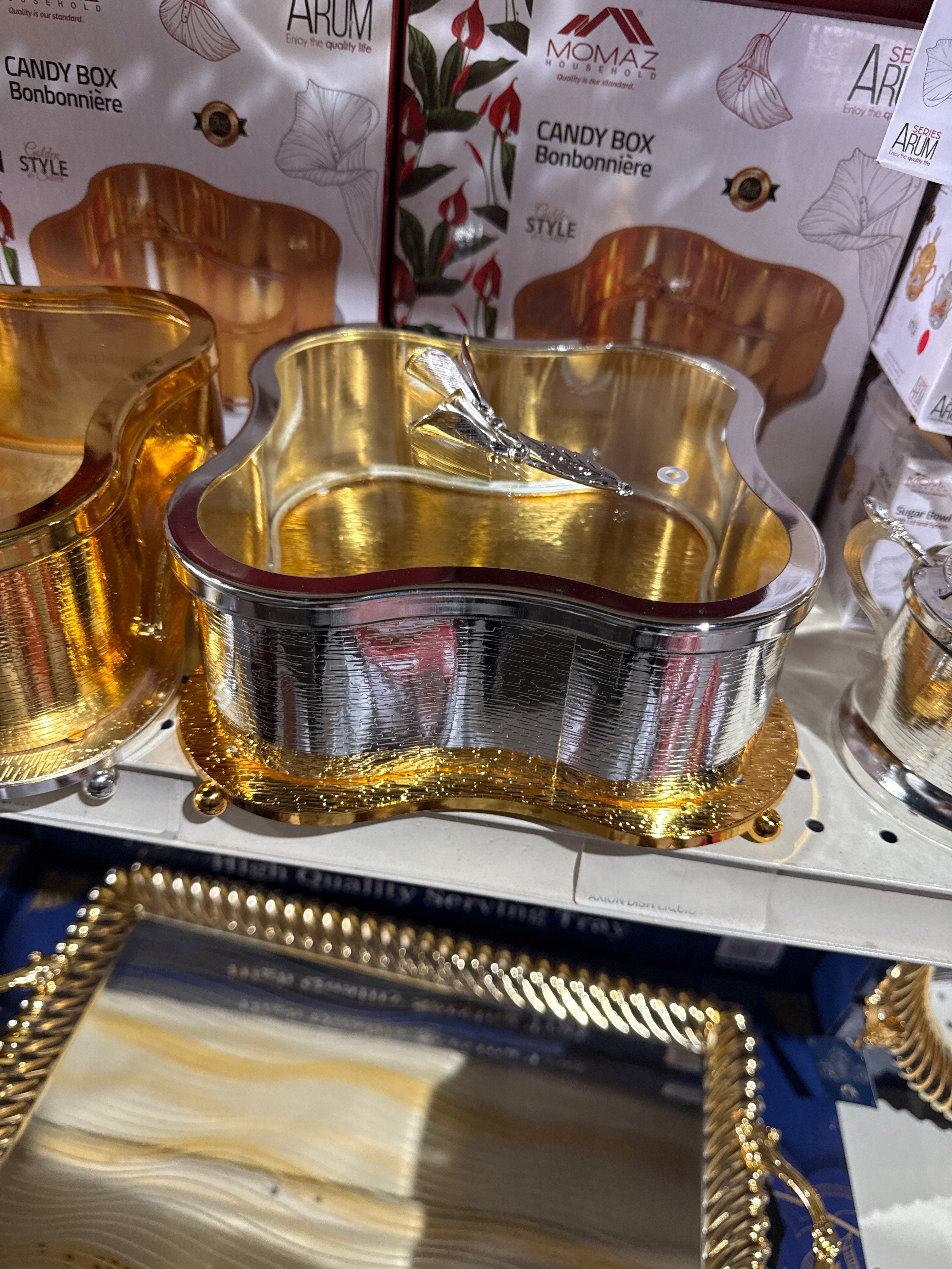 Arum Series Luxury Gold Serving Bowl with Lid – Premium Decorative Dish